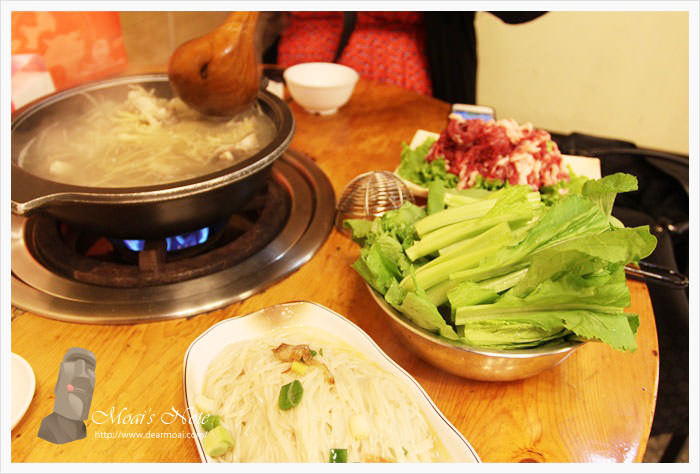 【北市中山區】林家蔬菜羊肉爐～湯頭溫潤輕甜然後溫體羊豪好吃