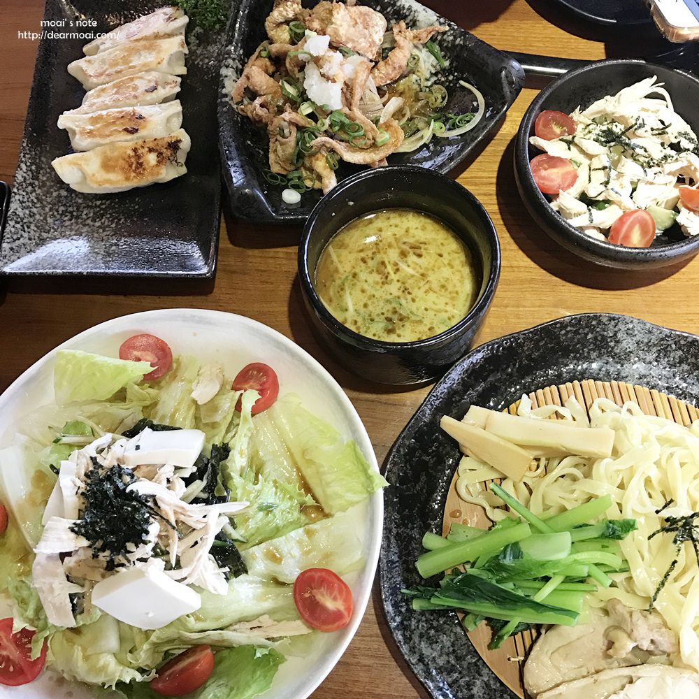 【台中西屯區】KUKAI空海拉麵～選擇頗多的拉麵店還有炸物沙拉好豐盛