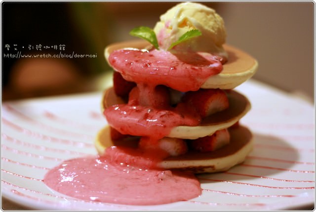 【北市中山區】引號咖啡館～好酸的草莓、好焦的鬆餅
